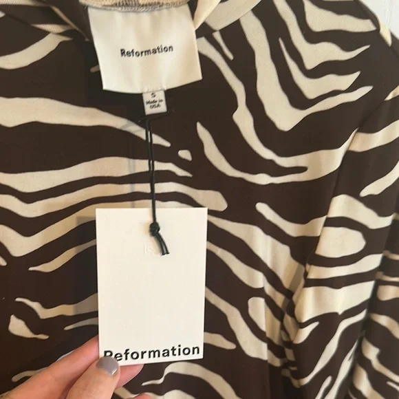 NWT REFORMATION Zebra Print Long Sleeve Top - Picture 2 of 3